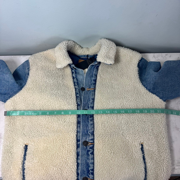 NWT Levi's Premium Sherpa Denim Trucker Jacket M Blue White - Picture 10 of 12